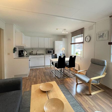 Lassiebyn 10 Entire Apartment With Parking & Kitchen Branäs エクステリア 写真